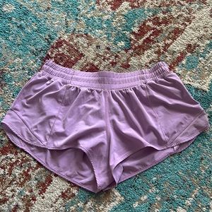 Lululemon Hotty Hot Short 2.5”